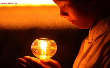 Chớ đến những nơi chợ búa lợi danh